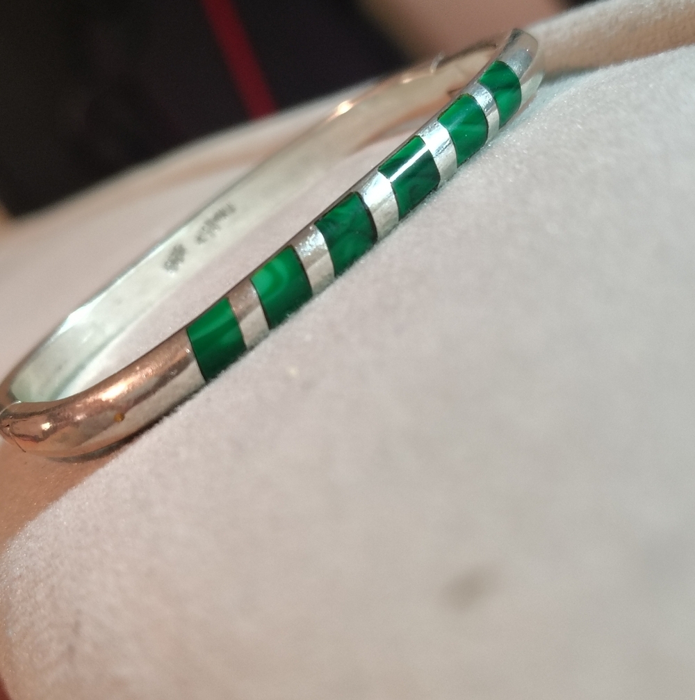 Elegant Sterling And Malachite Bangle Bracelet